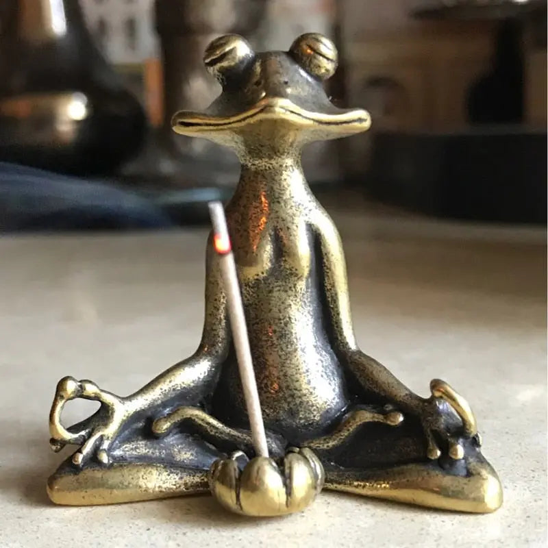 Brass Meditating Frog freeshipping - Decorfaure