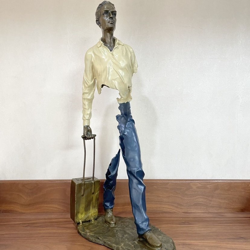 Travelling Man By Bruno Catalano Decorfaure