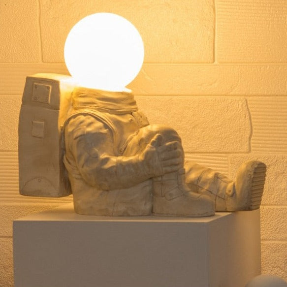 Astronaut Table Lamp Decorfaure